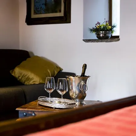 Borgo Di Creggio Apartments Appartamento Trontano